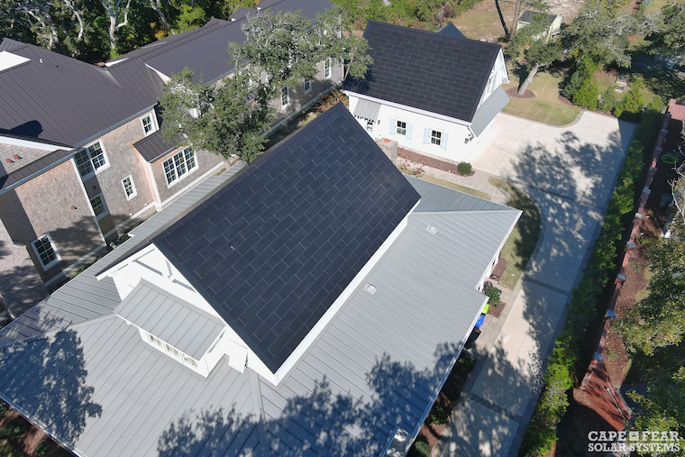 Tesla Solar Roof vs. Traditional Panels: What’s the Real Difference?